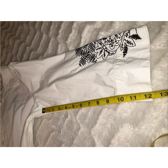 JM Collection Women Blouse Shirt Top 8 Ivory Button-Down Embroidered Floral - Picture 11 of 11